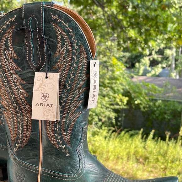 NWT ARIAT Boots! - Picture 5 of 6